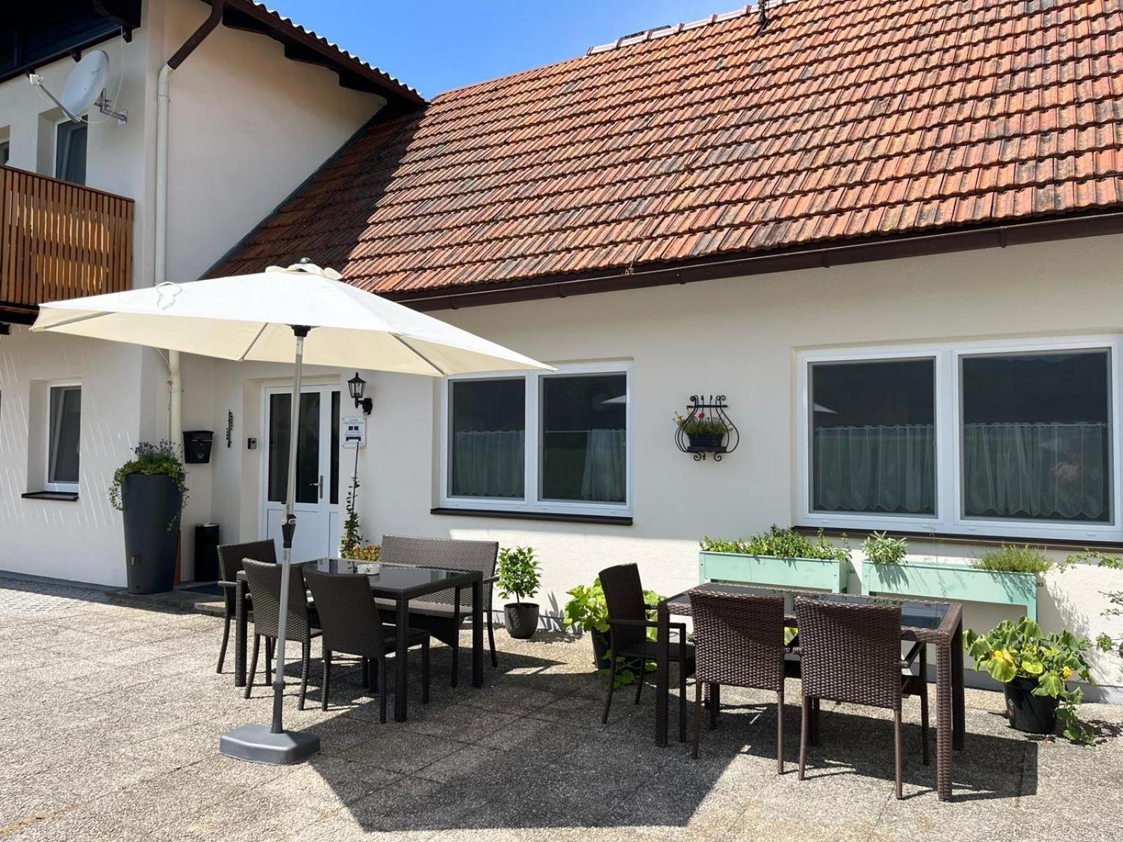 Danner Familien-Ferienwohnungen Schoerfling Am Attersee Bagian luar foto